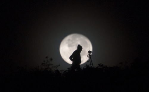 Observe the Moon